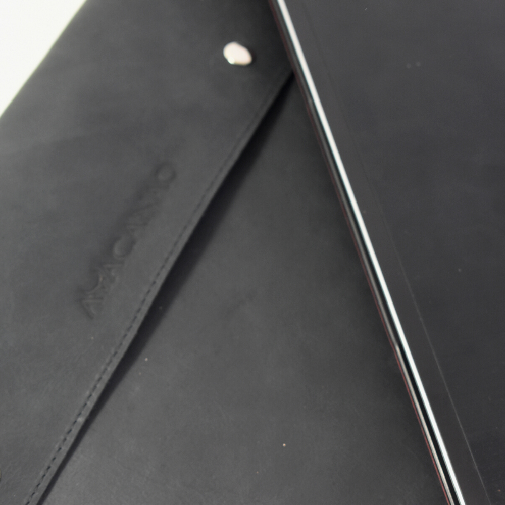 Porta Notebook Cuero Negro 33 x 22 cms