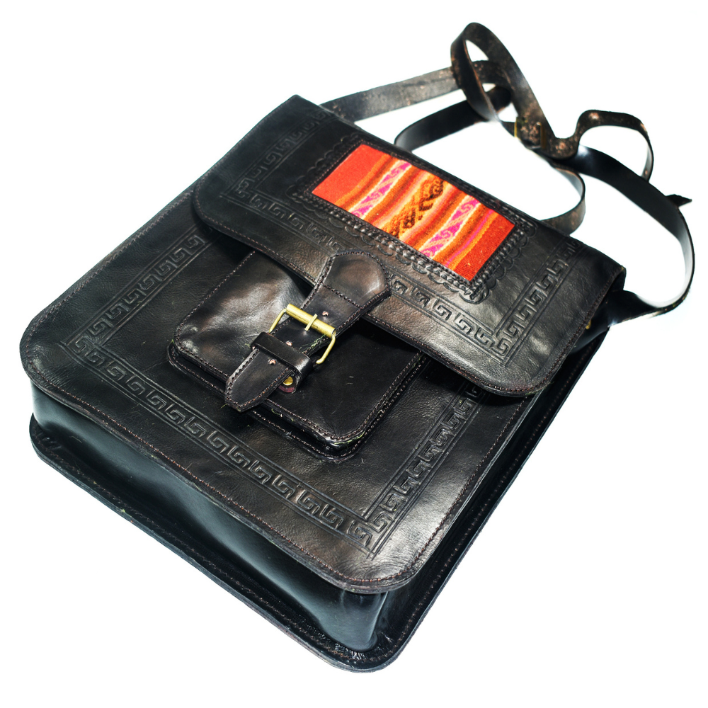 Morral cuzqueño tallado con aguayo