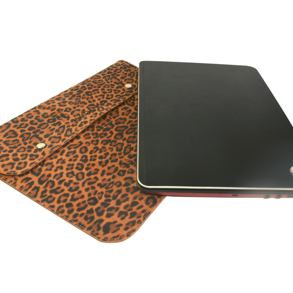 Porta Notebook Cuero Animal Print 33 x 22 cms