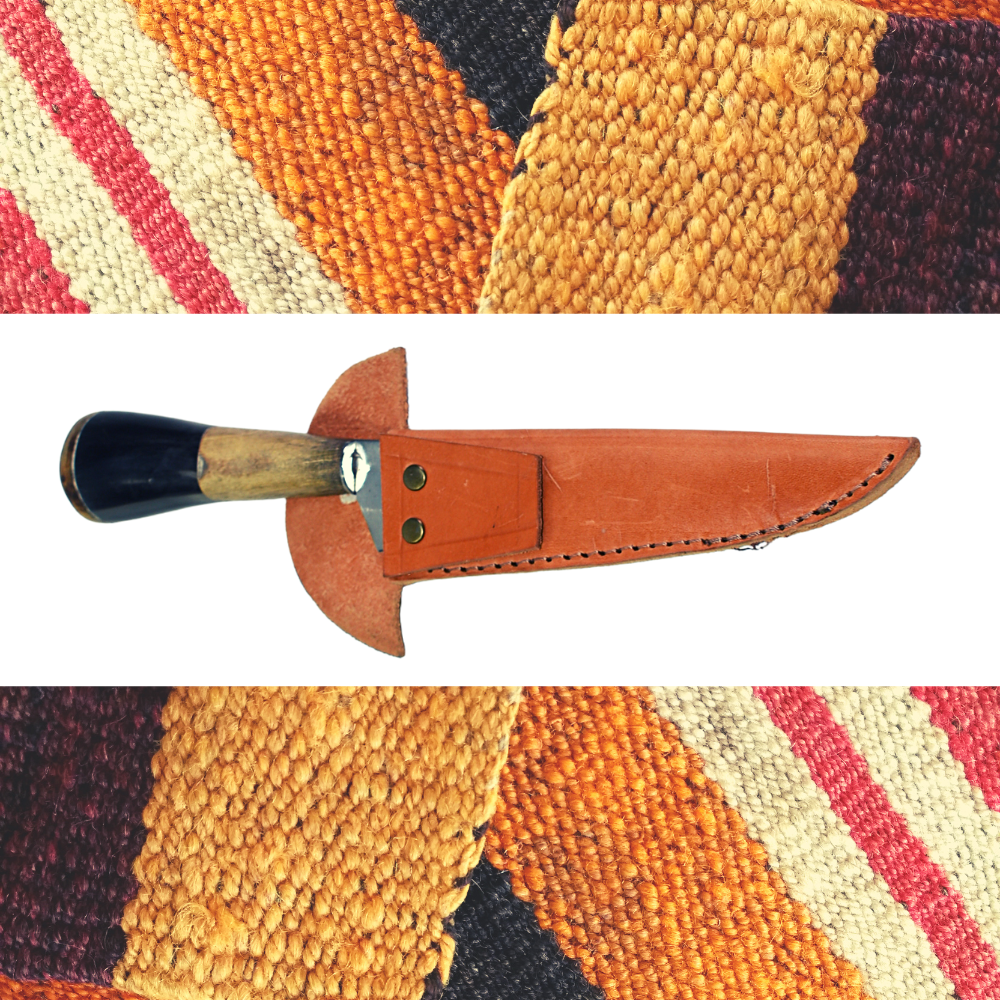 Cuchillo Verijero Acero Negro con Mango de Cacho de Vaca y Madera